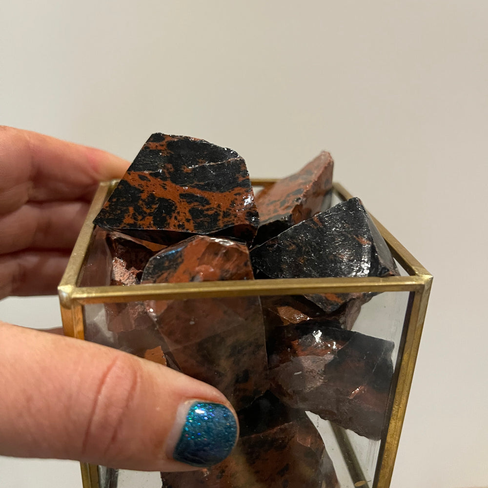 
                  
                    Mahogany Obsidian
                  
                