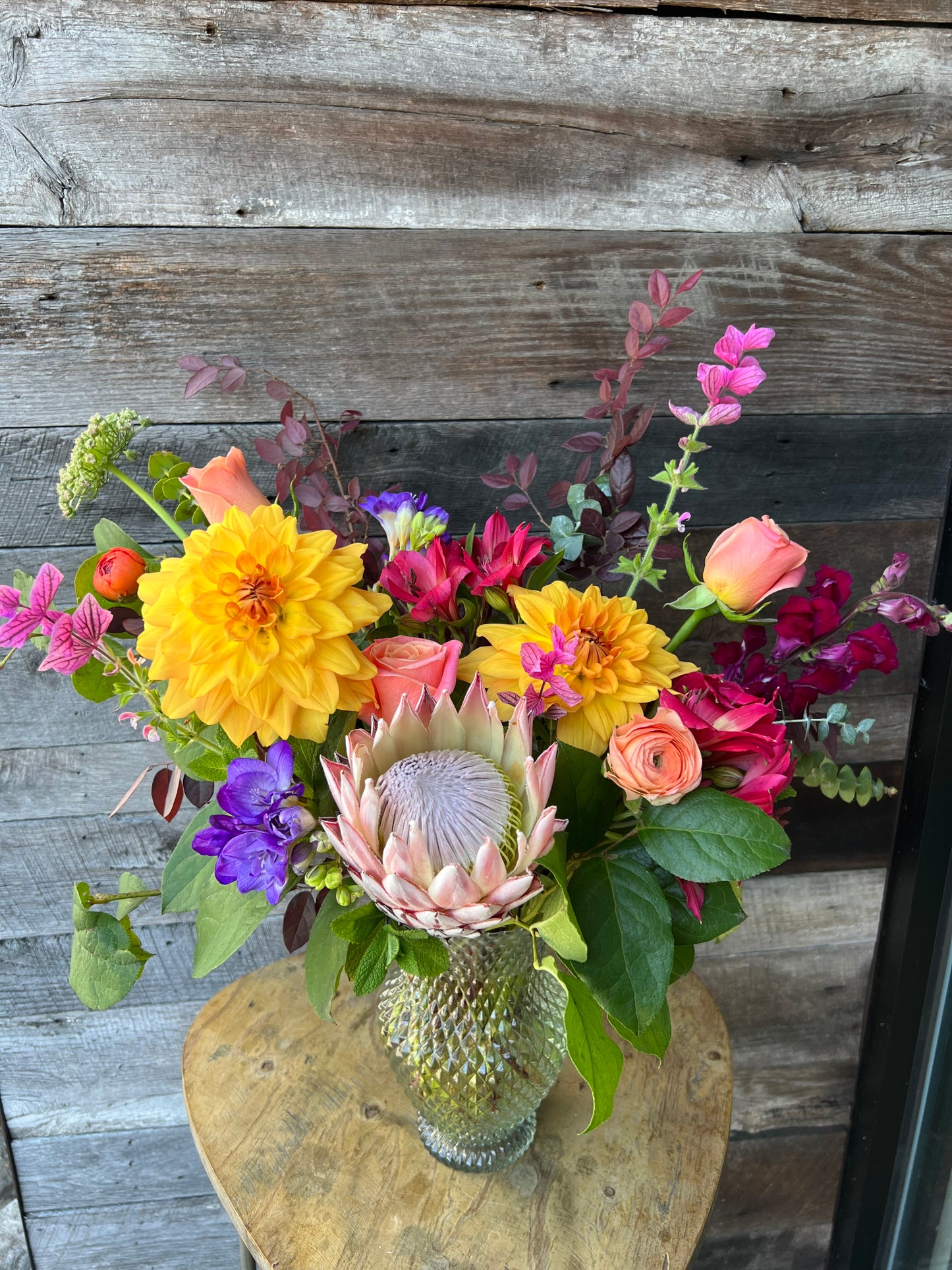 
                  
                    Seasonal Arrangement (Large)
                  
                