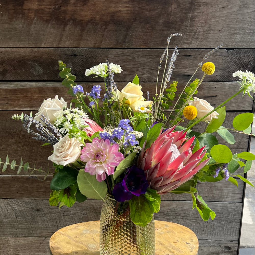 
                  
                    Seasonal Arrangement (Large)
                  
                