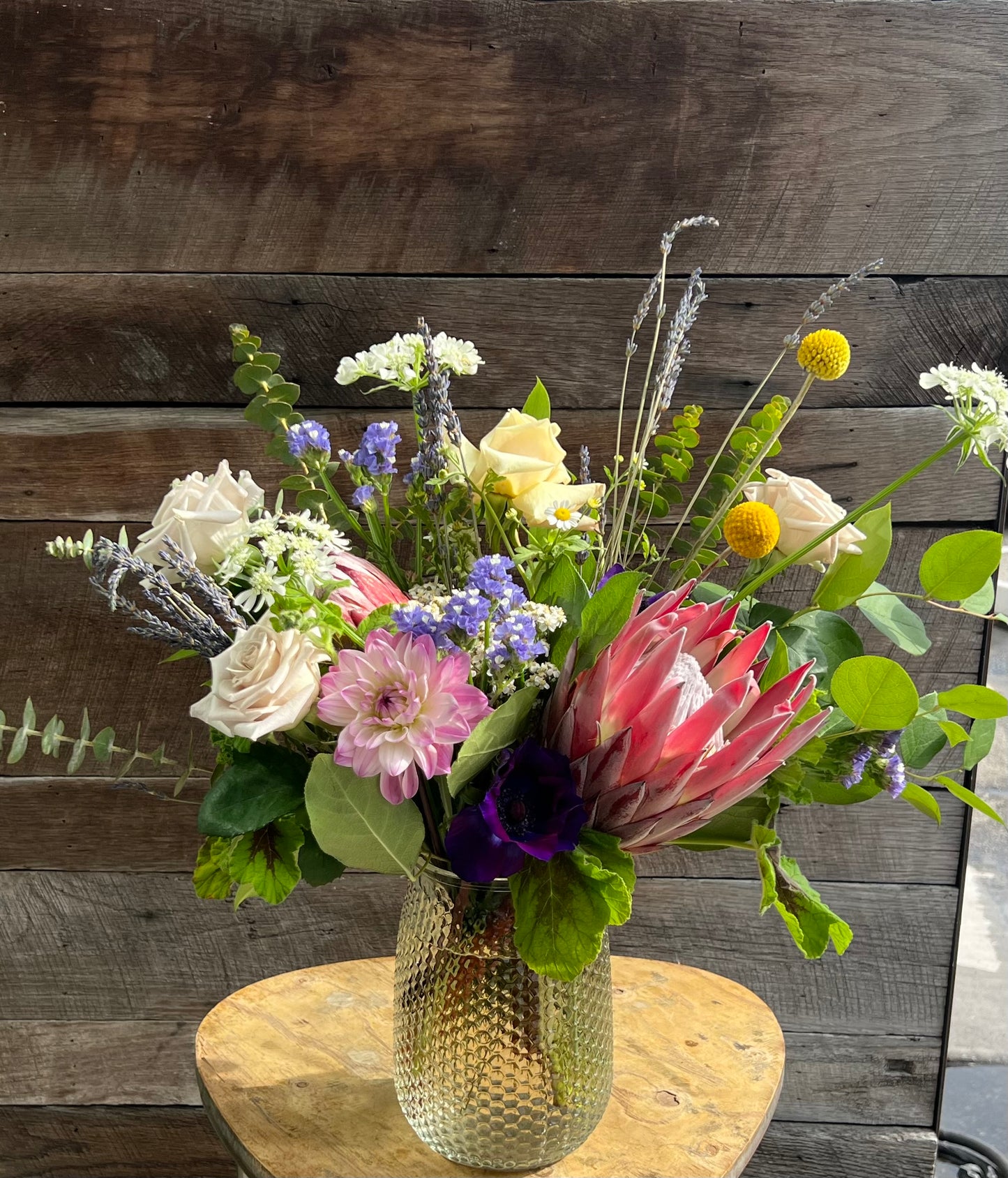 
                  
                    Seasonal Arrangement (Large)
                  
                