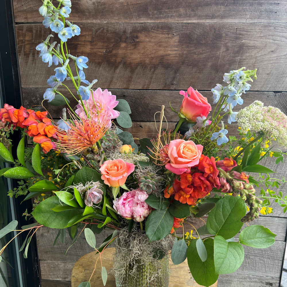 
                  
                    Seasonal Arrangement (Large)
                  
                