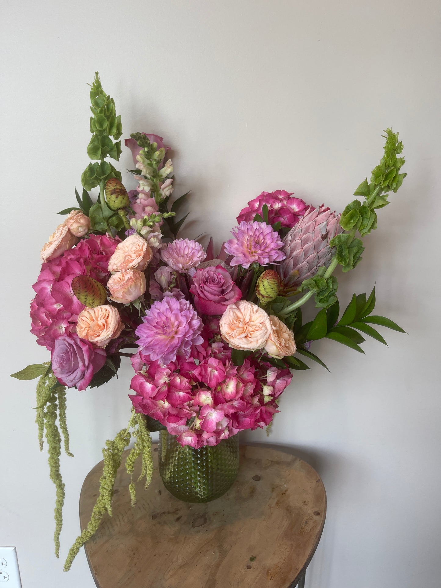 
                  
                    Seasonal Arrangement (Large)
                  
                