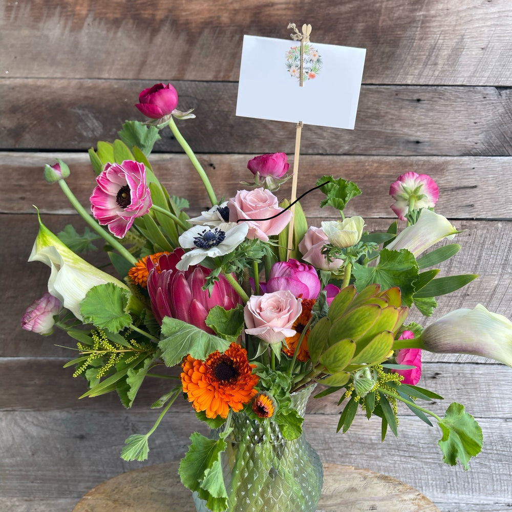 
                  
                    Seasonal Arrangement (Large)
                  
                